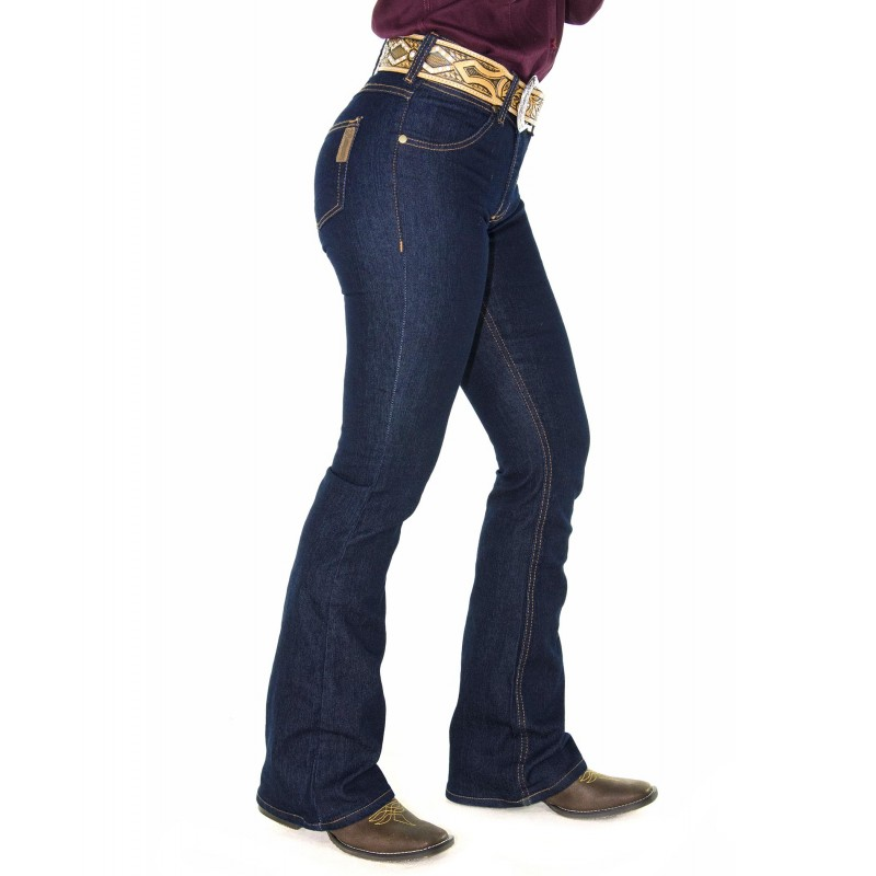 bota country com calça jeans